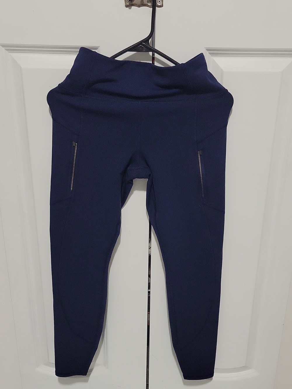 Athleta Deep Navy Mid-Rise Performance Leggings with Zip Pockets